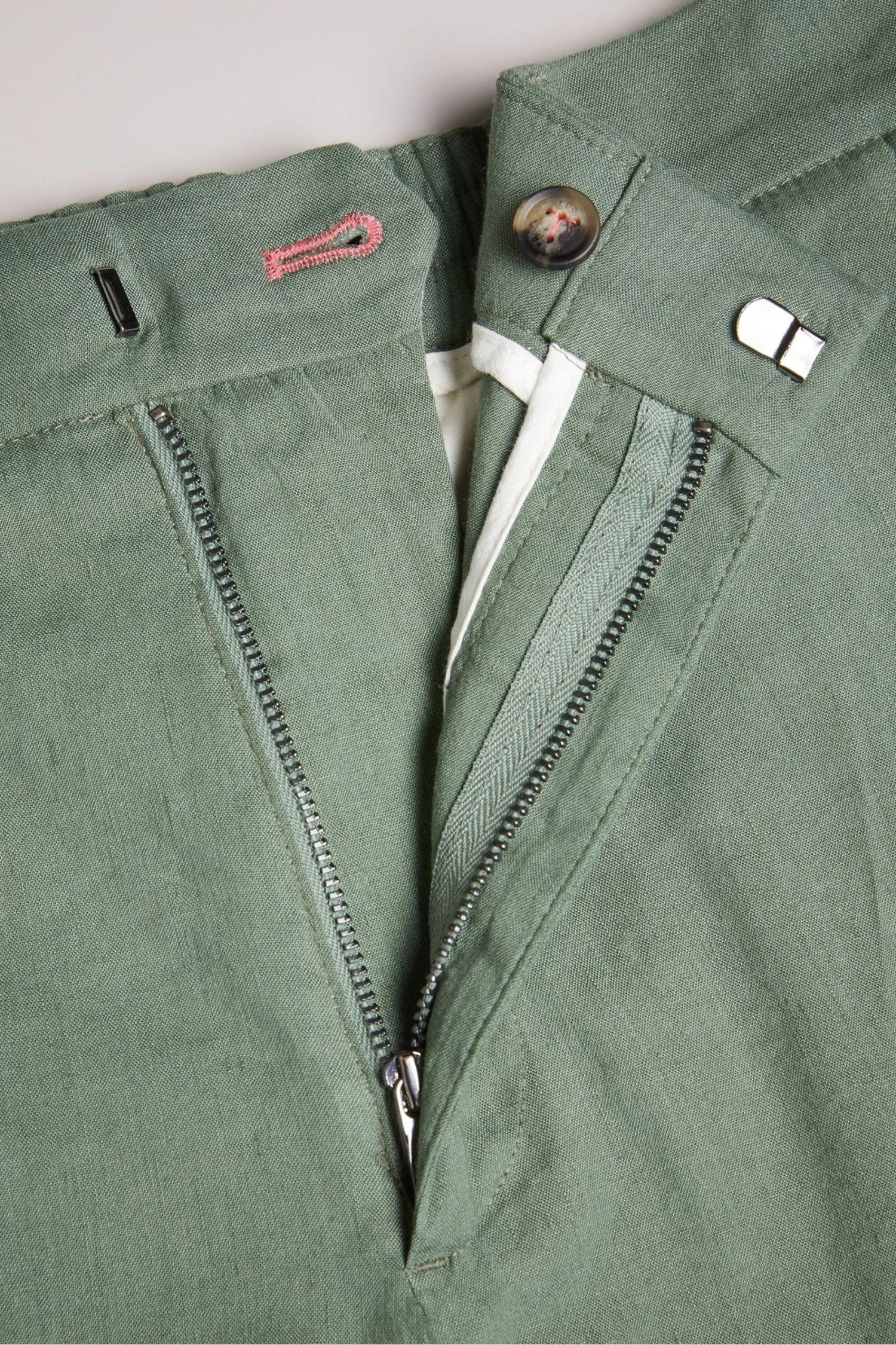 Ted Baker Green Leder Linen Blend Half Elasticated Shorts - Image 4