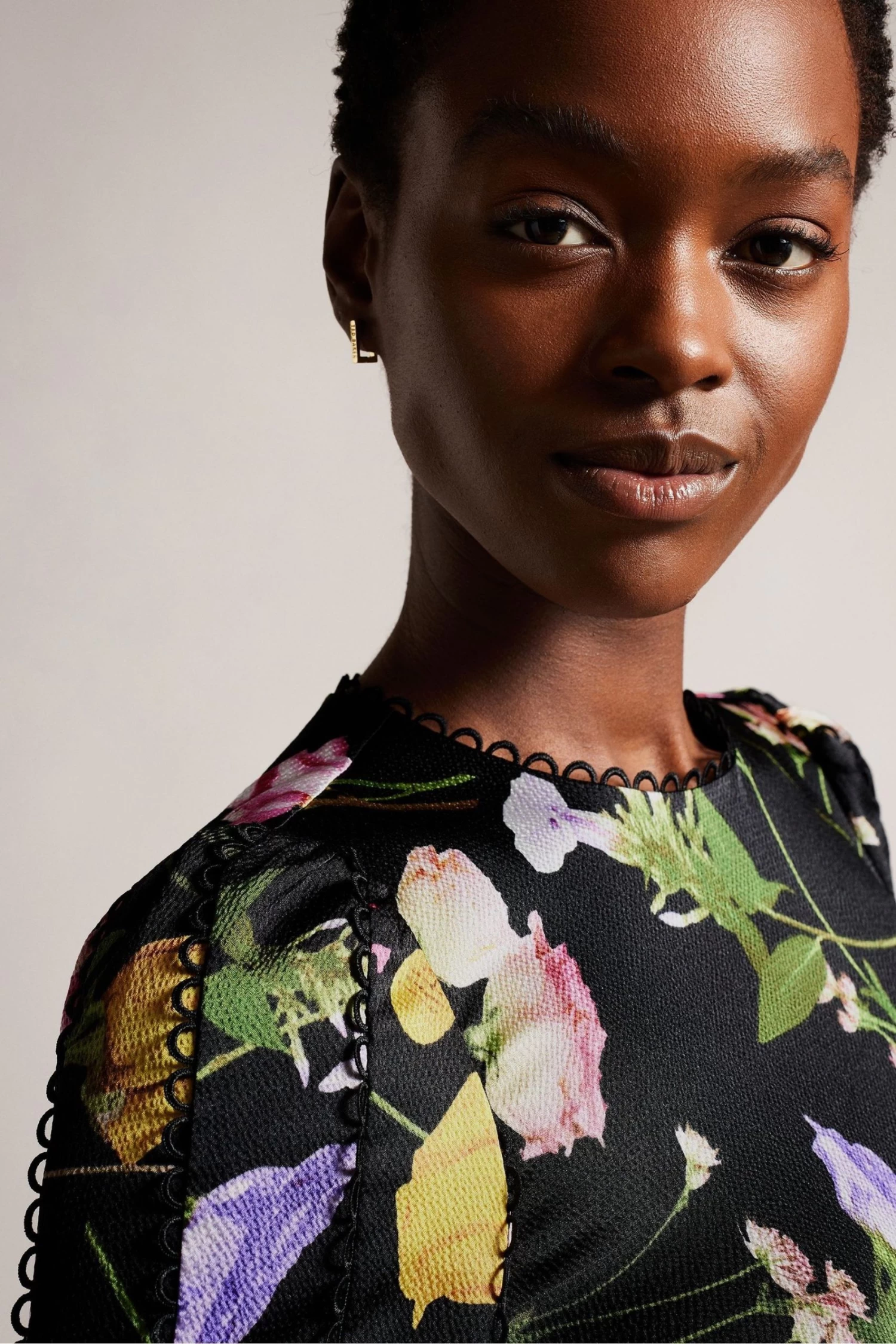 Ted Baker Arianya Blouson Sleeve Black Midi Dress - Image 4