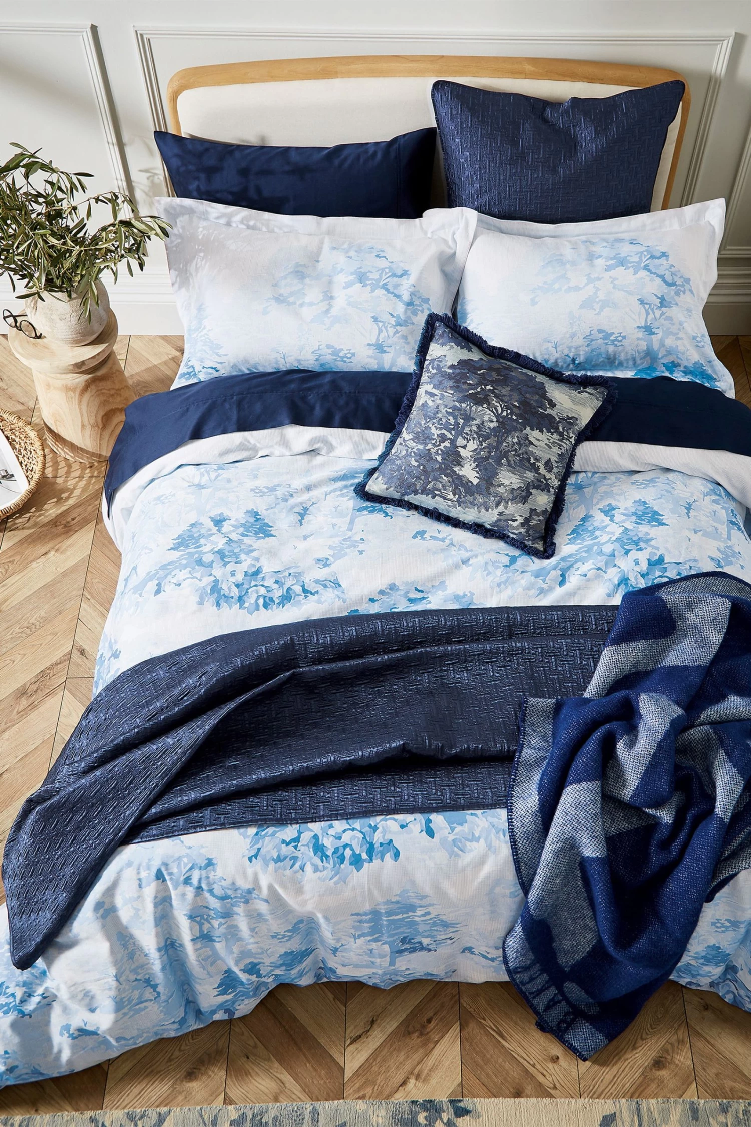 Ted Baker Landscape Toile Duvet Cover - Image 4