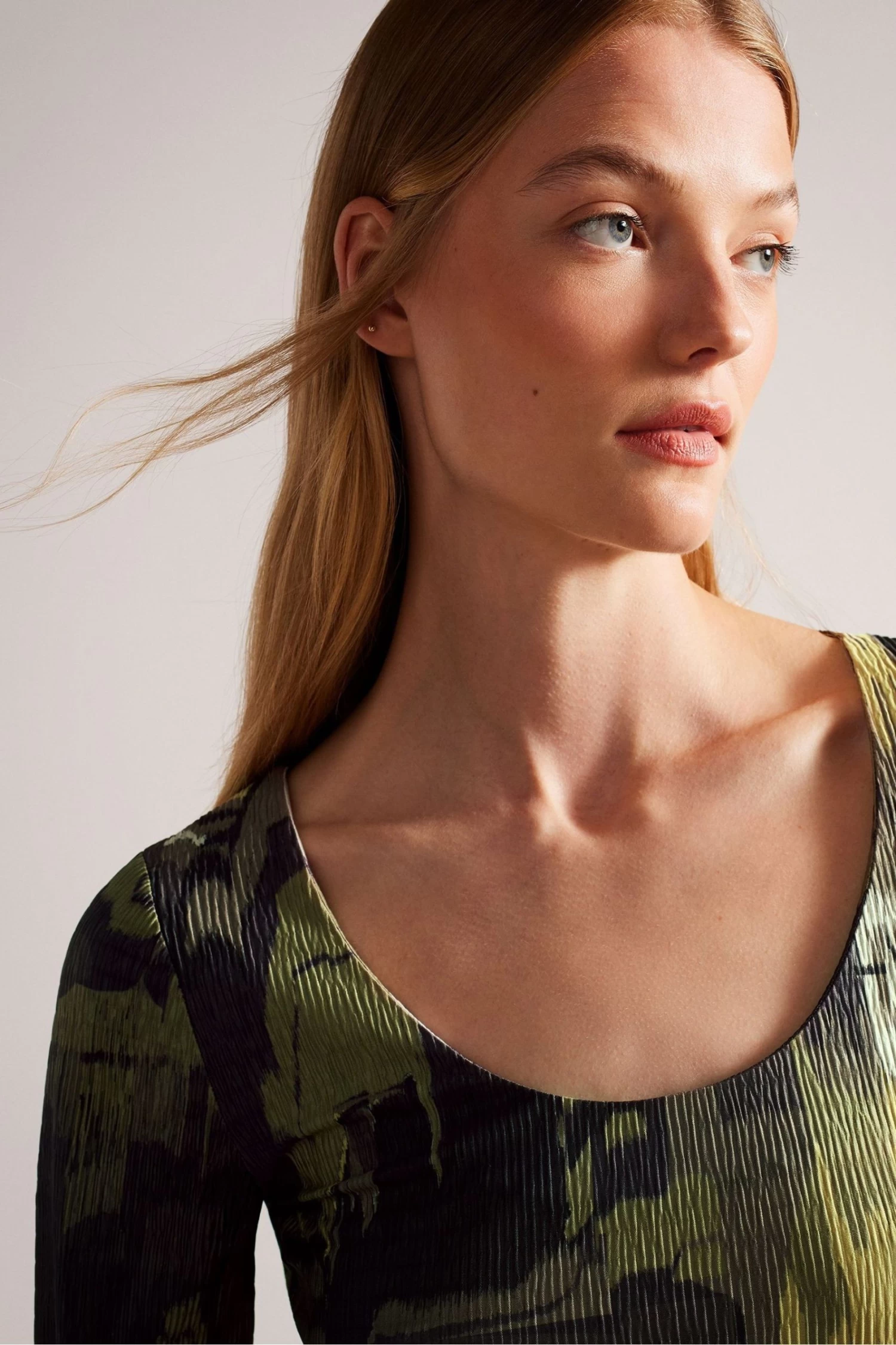 Ted Baker Light Green Jolien Scoop Neck Fitted T-Shirt - Image 4