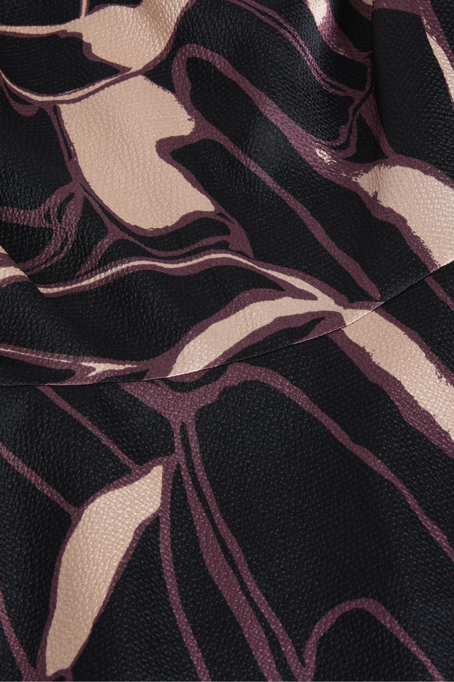 Ted Baker Gilliaa Black Printed Mini Fit And Flare Dress With Puff Sleeve - Image 5