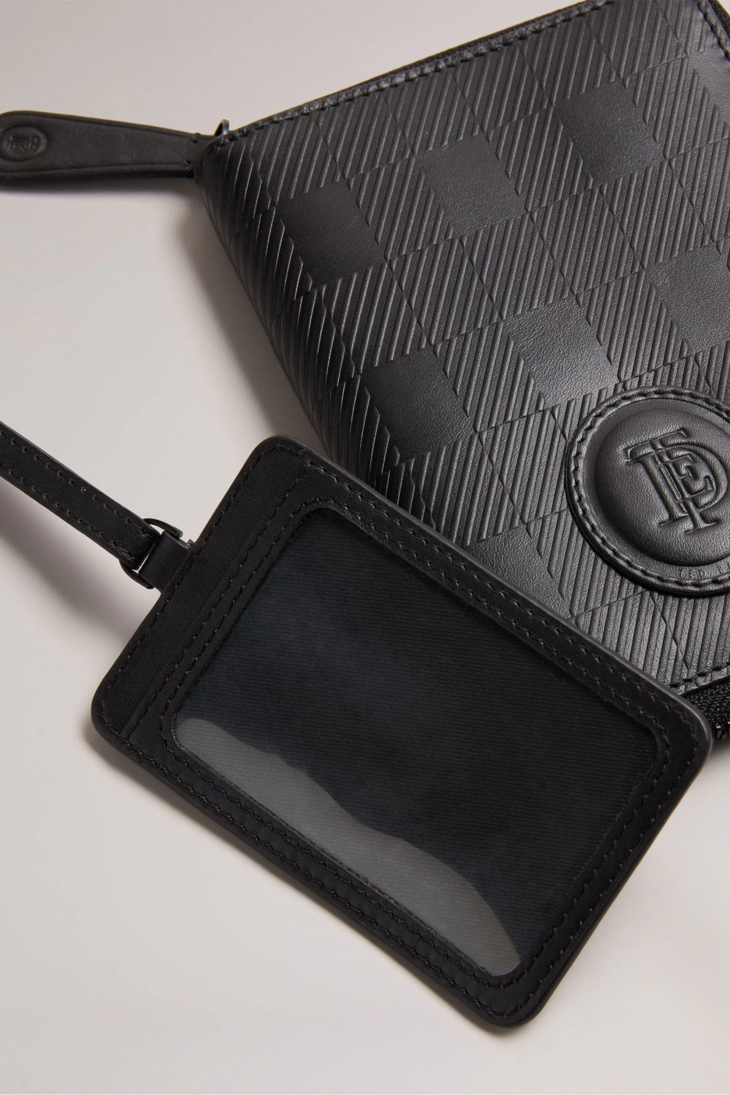 Ted Baker Tobery Black House Check Leather Travel Set - Image 3