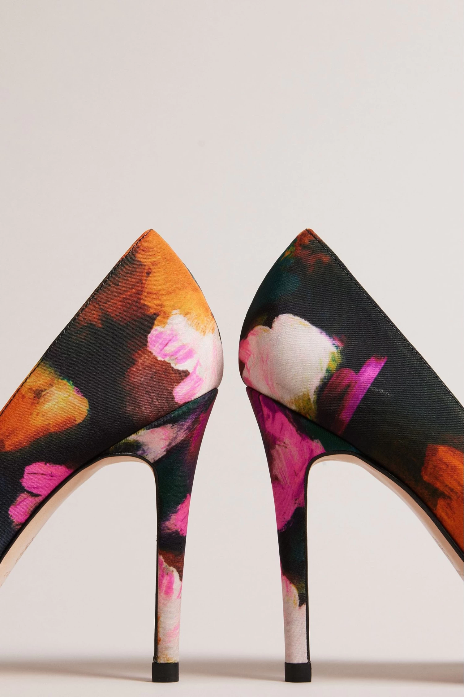 Ted Baker Ryoh Black Art Print 100Mm Bow Court Shoes - Image 4