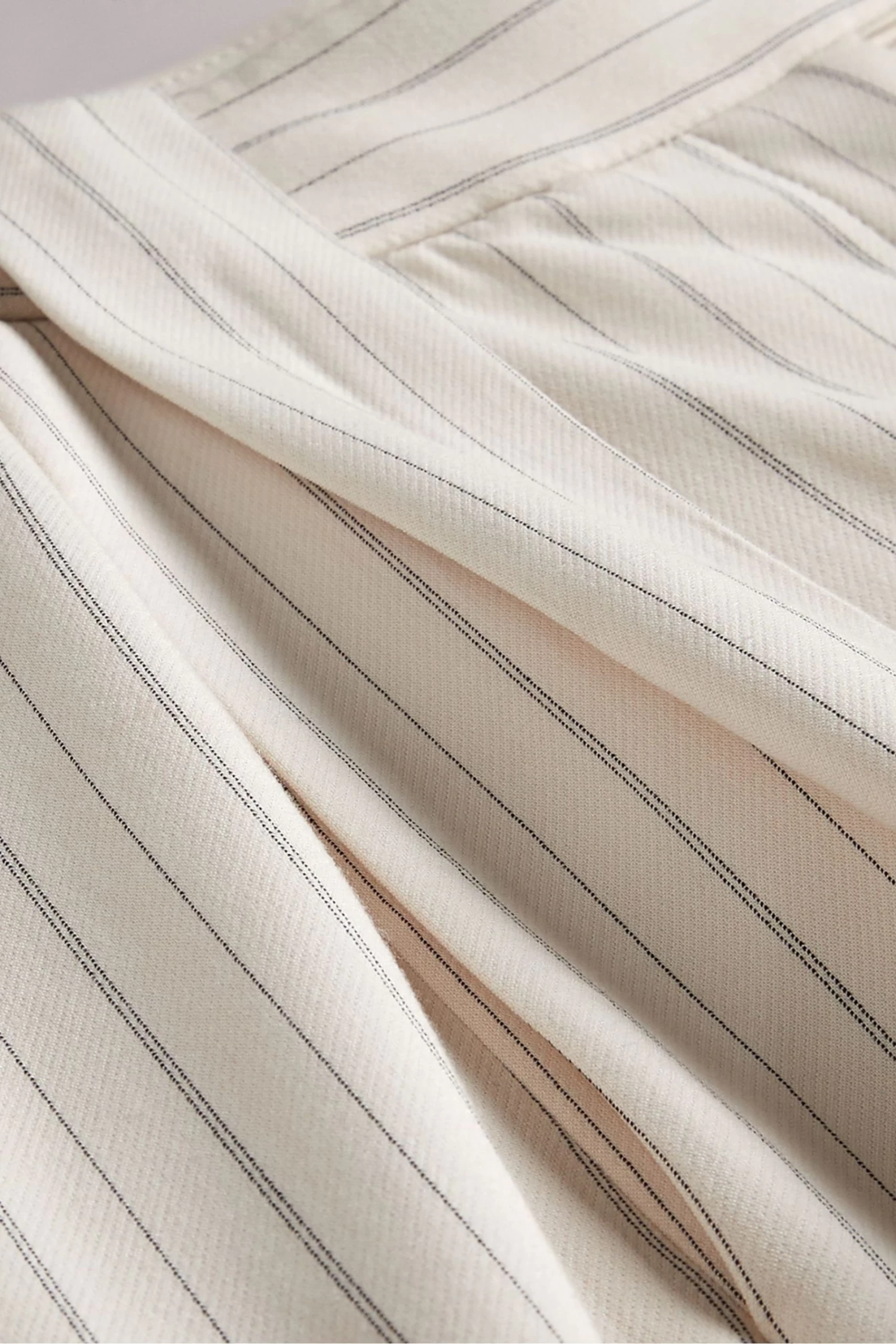 Ted Baker Cream Kllarat Tailored Barrel Leg Trousers - Image 4