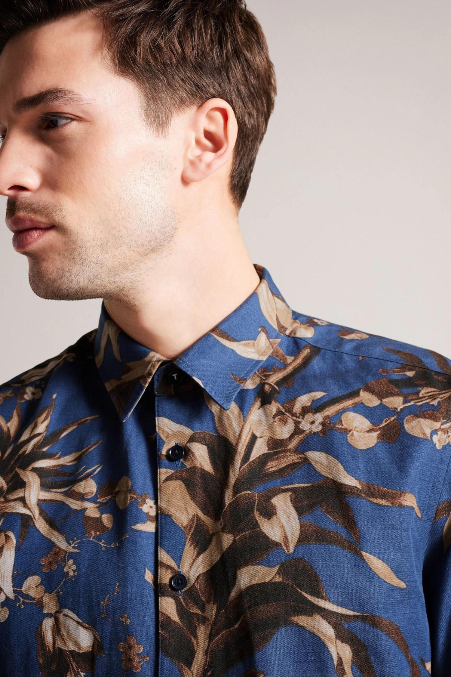 Ted Baker Blue Belmar Short Sleeve Linen Blend Floral Shirt - Image 4