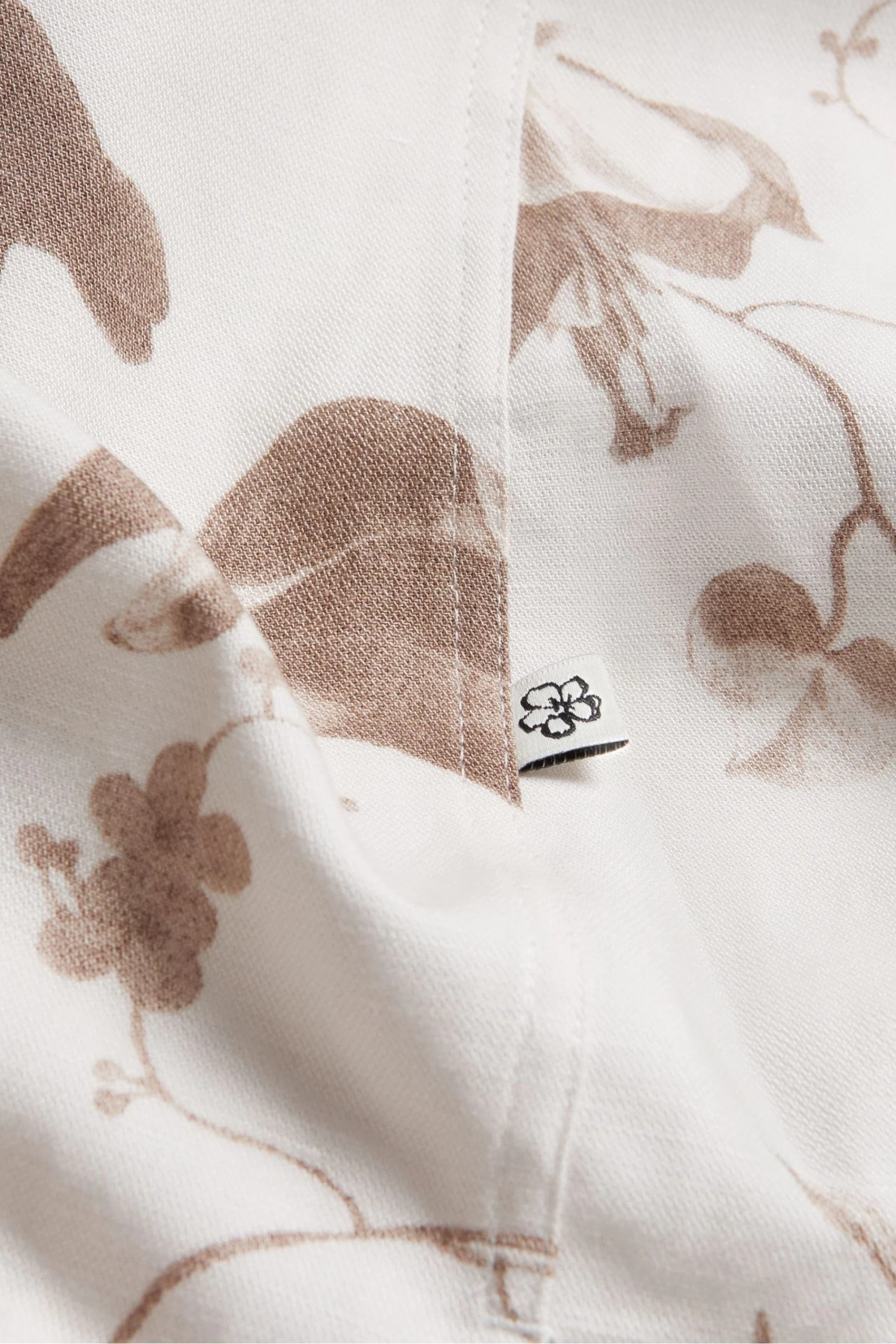 Ted Baker Belmar Natural Short Sleeve Linen Blend Floral Shirt - Image 5