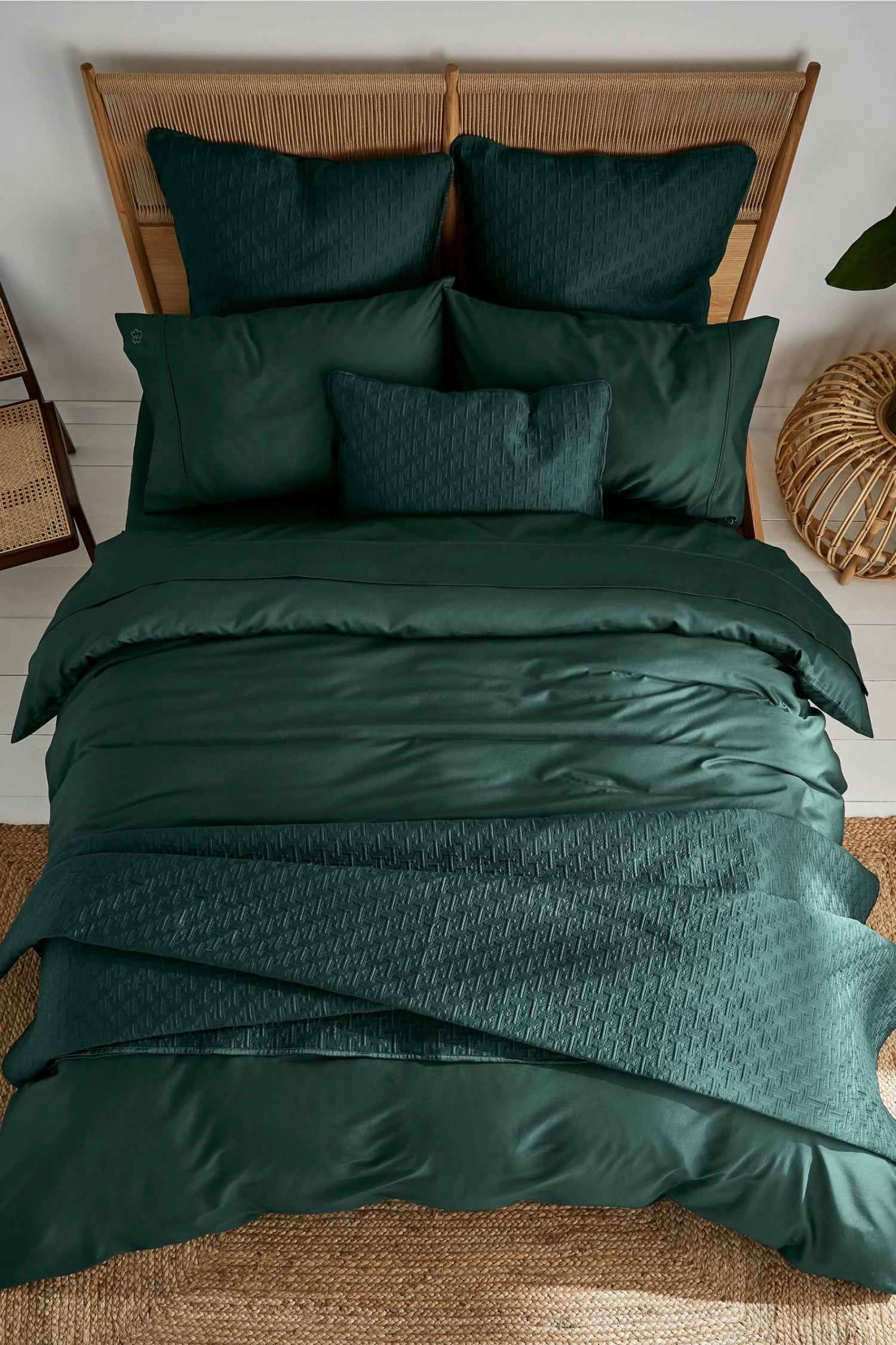 Ted Baker Silky Smooth Plain Dye 250 Thread Count Cotton Flat Sheet - Image 3