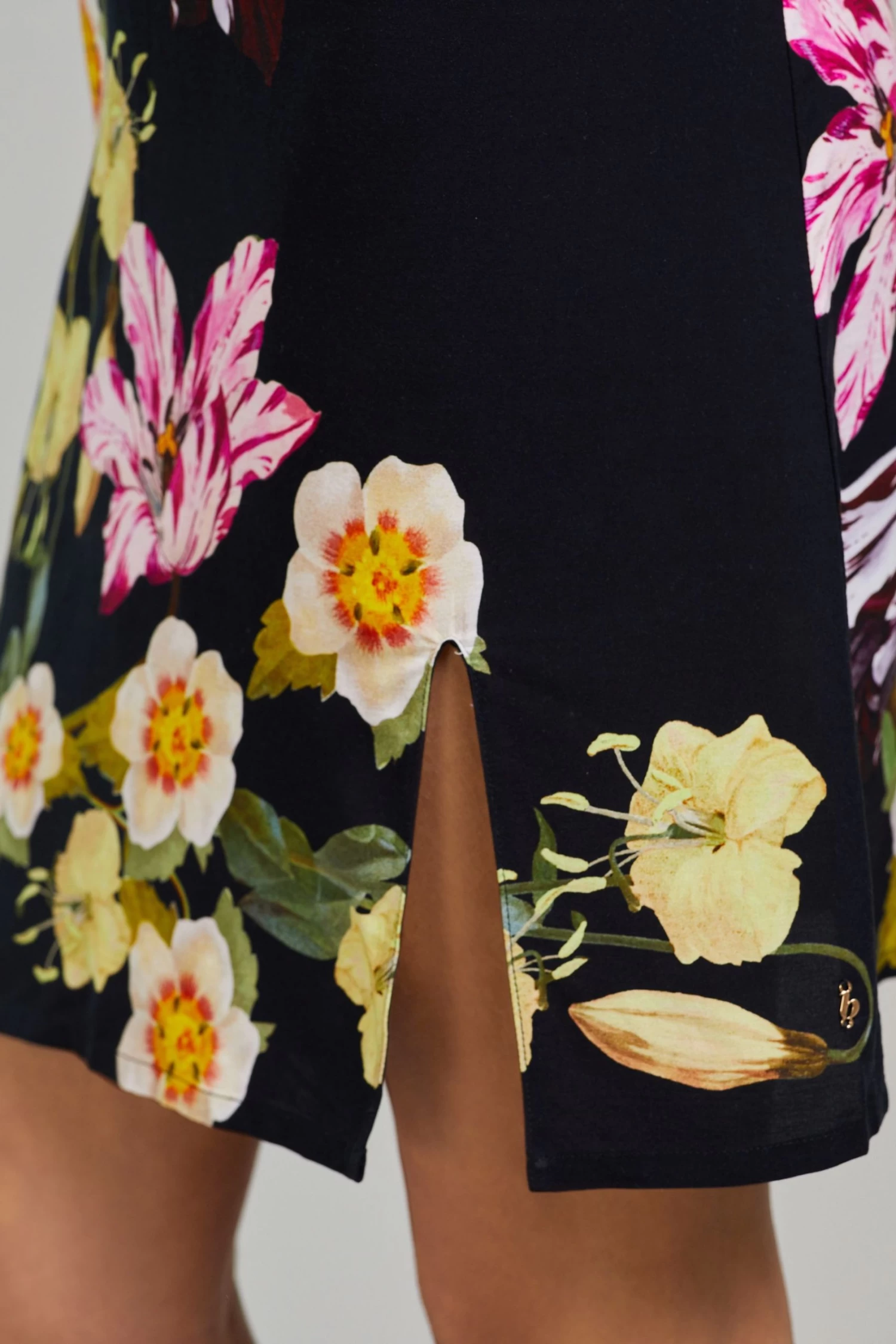 B By Ted Baker Viscose Black Slip - Image 7